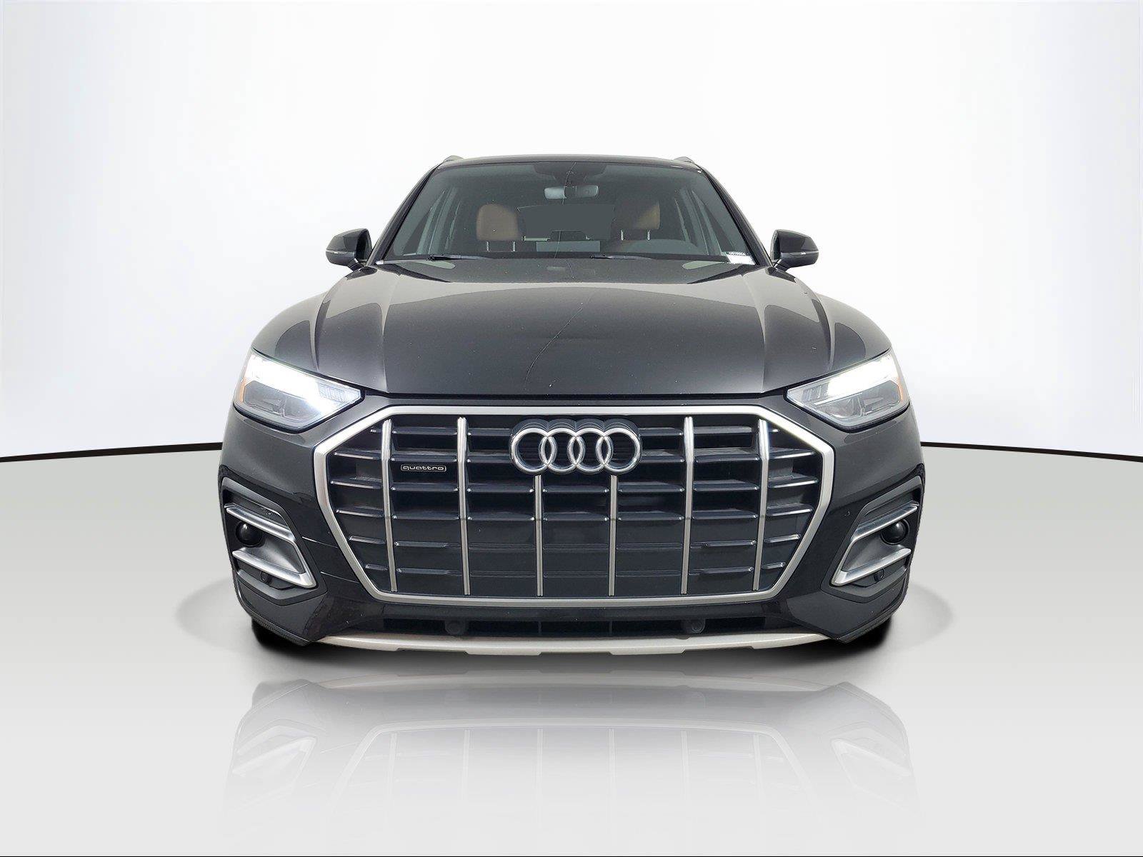 Used 2021 Audi Q5 2.0T Premium w/ Convenience Package AWD/4WD image 2