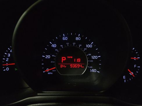 Used 2019 Kia Soul FWD image 23