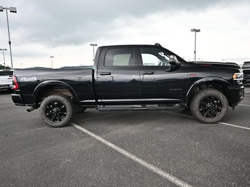 Used 2022 RAM 2500 Laramie AWD/4WD image 5