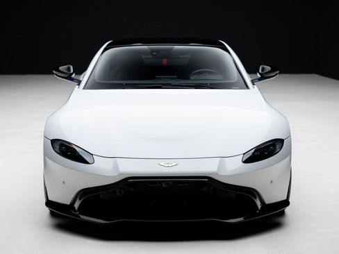 Used 2019 Aston Martin V8 Vantage Coupe RWD image 6