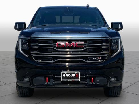 Used 2024 GMC Sierra 1500 AT4 w/ Technology Package AWD/4WD image 4