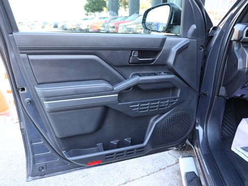 Used 2025 Toyota Tacoma SR5 image 39