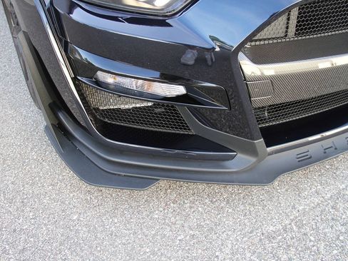 Used 2021 Ford Mustang Shelby GT500 w/ Carbon Fiber Track Pack RWD image 16