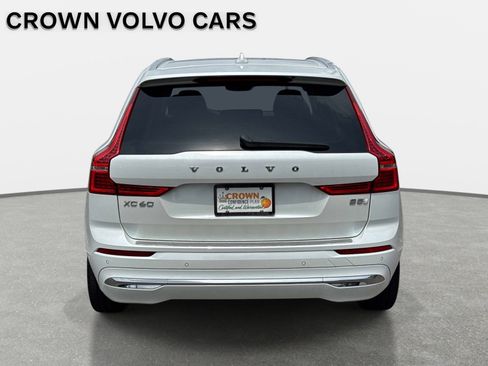 Used 2023 Volvo XC60 B5 Ultimate w/ Protection Package Premier FWD image 6