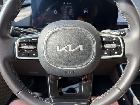 Certified 2026 Kia Carnival LXS FWD image 27