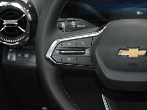 New 2026 Chevrolet Equinox LT w/ Safety and Technology Package FWD image 33