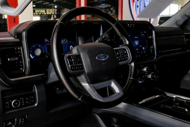Used 2025 Ford F350 Lariat AWD/4WD image 16
