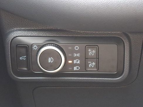 Used 2025 Ford Explorer Active w/ Active Comfort Package image 23