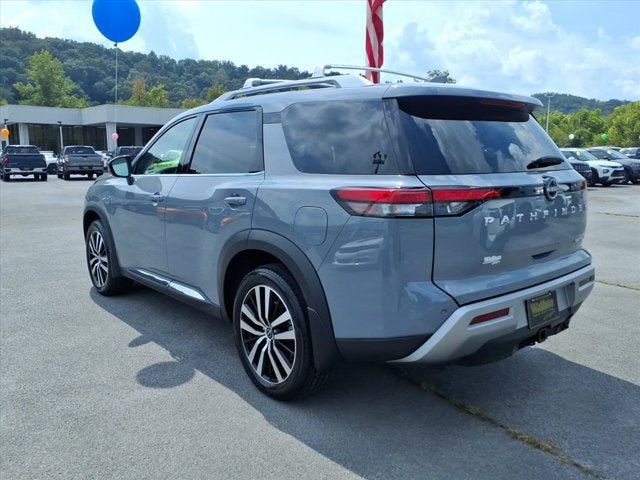 Certified 2025 Nissan Pathfinder Platinum w/ Cargo Package AWD/4WD image 3