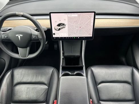 Used 2021 Tesla Model Y 2WD image 5