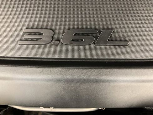 Used 2024 Chrysler Pacifica Touring-L w/ Uconnect Theater Family Group image 44