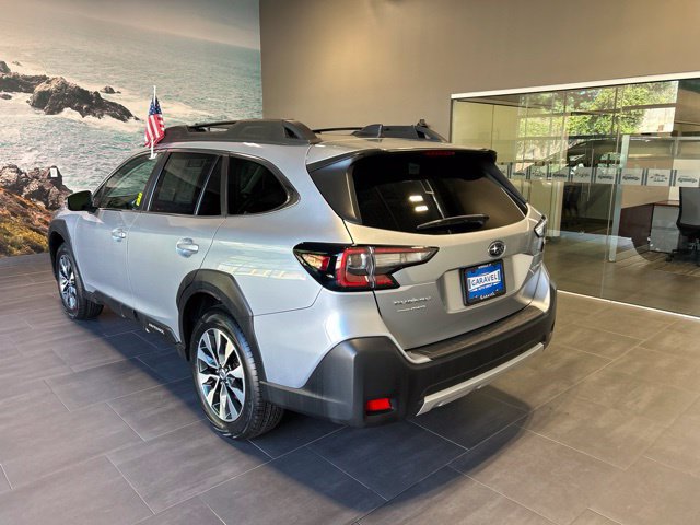 Used 2023 Subaru Outback Limited AWD/4WD image 38