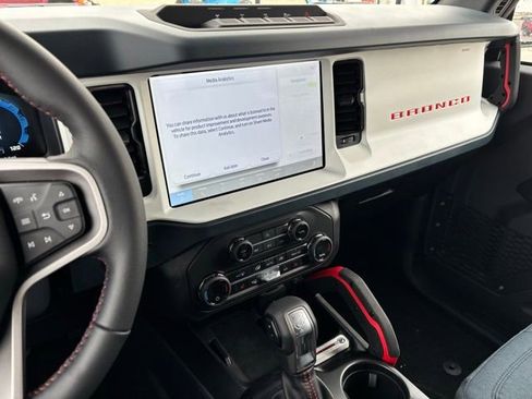 New 2026 Ford Bronco Heritage Edition image 32