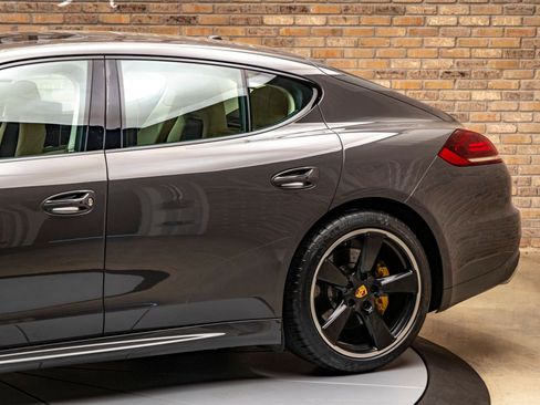 Used 2016 Porsche Panamera Turbo S image 10