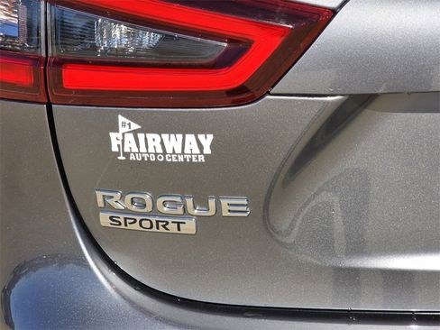 Used 2022 Nissan Rogue Sport S image 7