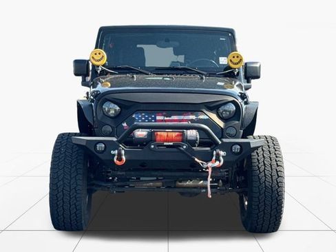 Used 2008 Jeep Wrangler Unlimited Sahara AWD/4WD image 9