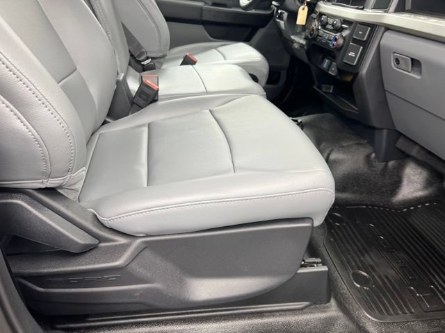 New 2024 Ford F550 4x4 Regular Cab Super Duty image 21