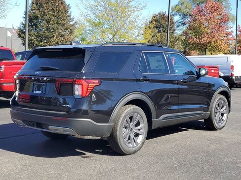 New 2026 Ford Explorer Active w/ Active Comfort Package image 4