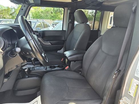 Used 2018 Jeep Wrangler Unlimited Sport S AWD/4WD image 12