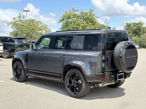 New 2026 Land Rover Defender 110 X-Dynamic SE AWD/4WD image 3