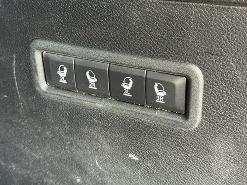 Used 2022 Jeep Wagoneer Series III w/ Premium Group I image 43