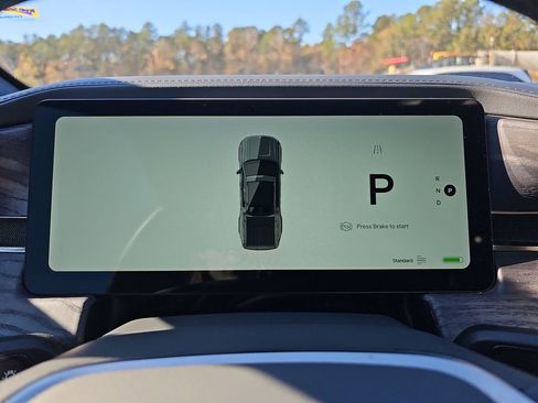 Used 2022 Rivian R1T Launch Edition image 24