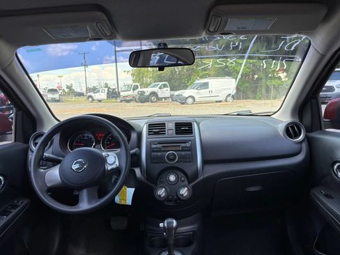 Used 2014 Nissan Versa SV FWD image 18