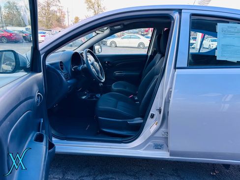 Used 2019 Nissan Versa S Plus FWD image 12