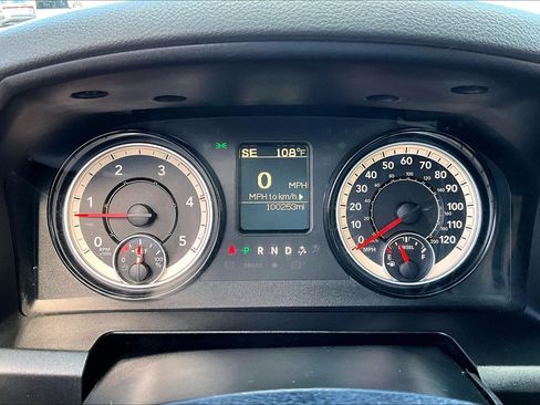 Used 2018 RAM 2500 Tradesman w/ Chrome Appearance Group AWD/4WD image 21
