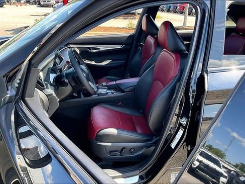 Used 2025 INFINITI QX50 Sport AWD/4WD image 18