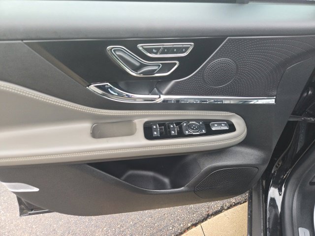 Certified 2024 Lincoln Corsair AWD w/ Equipment Group 101A image 28
