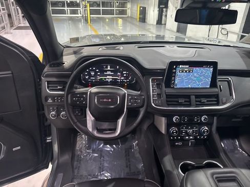 Used 2023 GMC Yukon XL SLT w/ SLT Premium Package image 33