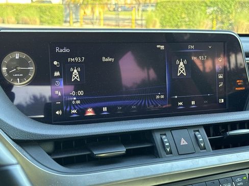 Used 2019 Lexus ES 300h w/ Premium Package FWD image 23