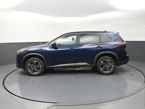 Used 2025 Nissan Rogue SV FWD image 4