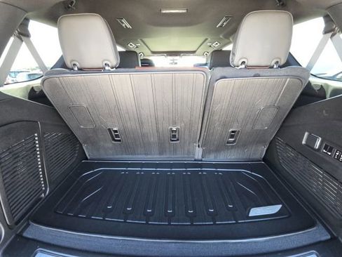 Used 2024 GMC Yukon Denali Ultimate image 14