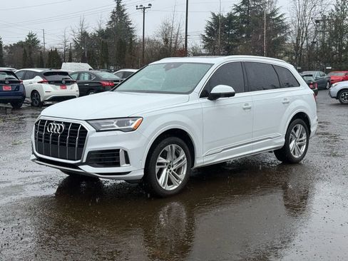 Used 2021 Audi Q7 3.0T Premium w/ Convenience Package AWD/4WD image 2