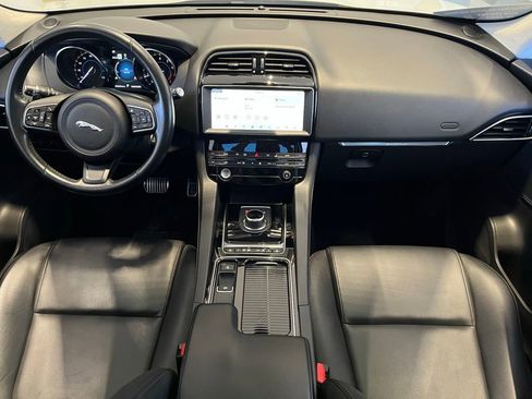 Used 2019 Jaguar F-PACE Premium AWD/4WD image 3