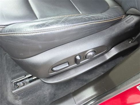 Used 2021 Chevrolet Traverse LT w/ LT Premium Package image 14