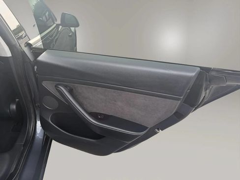 Used 2022 Tesla Model 3 Long Range AWD/4WD image 22
