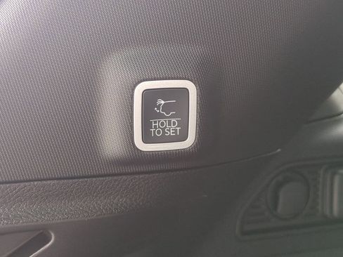 New 2025 Jeep Grand Cherokee Limited w/ Luxury Tech Group II image 14