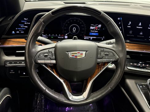 Used 2023 Cadillac Escalade ESV Premium Luxury AWD/4WD image 20