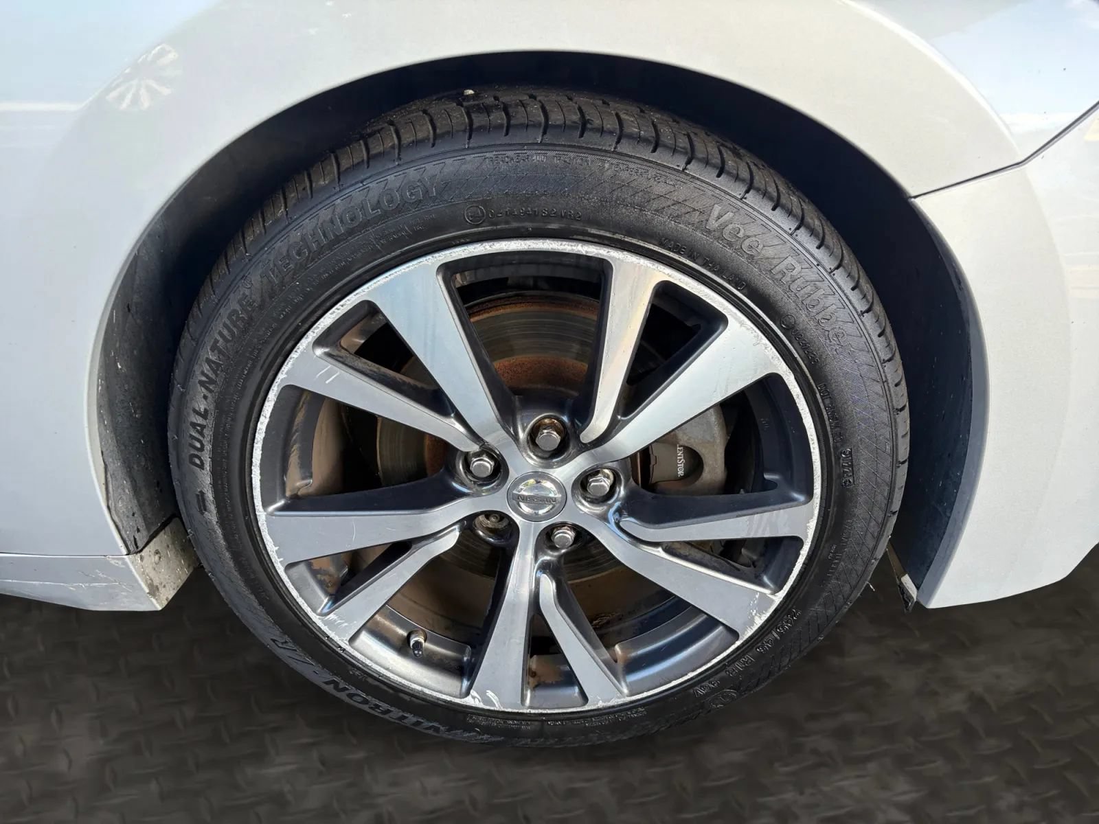 Used 2017 Nissan Maxima 3.5 SL FWD image 38