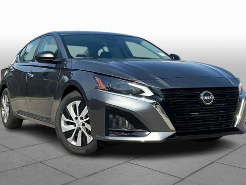 New 2025 Nissan Altima 2.5 S image 2