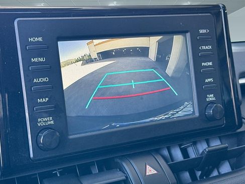 Used 2019 Toyota RAV4 XLE w/ Convenience Package FWD image 25