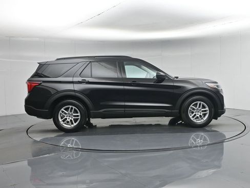 New 2026 Ford Explorer Active RWD image 26