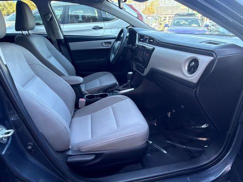 Used 2018 Toyota Corolla LE FWD image 17