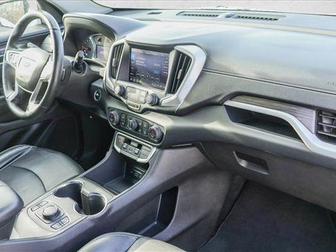 Used 2023 GMC Terrain SLT image 28