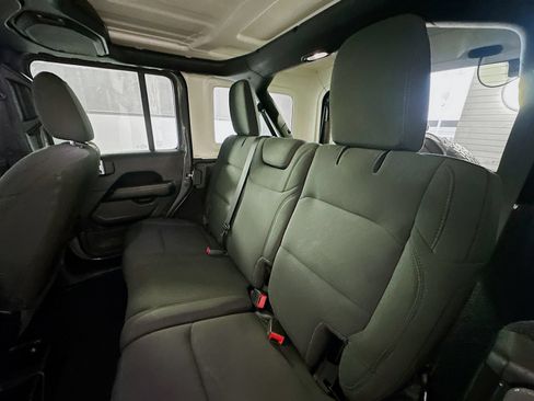 Used 2021 Jeep Wrangler Unlimited Sahara AWD/4WD image 24