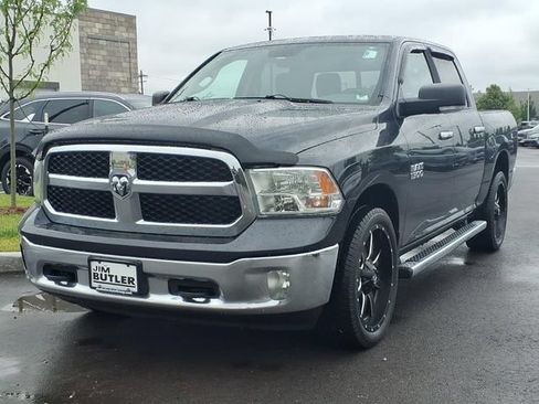 Used 2016 RAM 1500 Classic SLT w/ Luxury Group AWD/4WD image 2