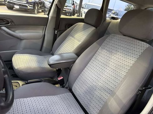 Used 2005 Ford Focus ZXW Wagon image 17